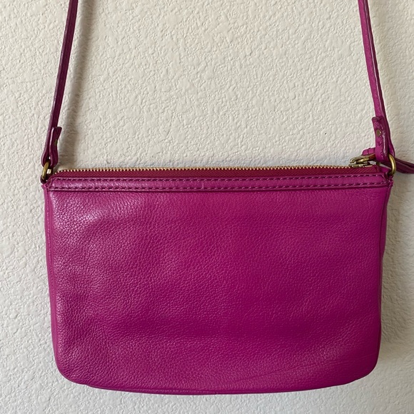 Fossil bag crossbody magenta great condition - Picture 4 of 6